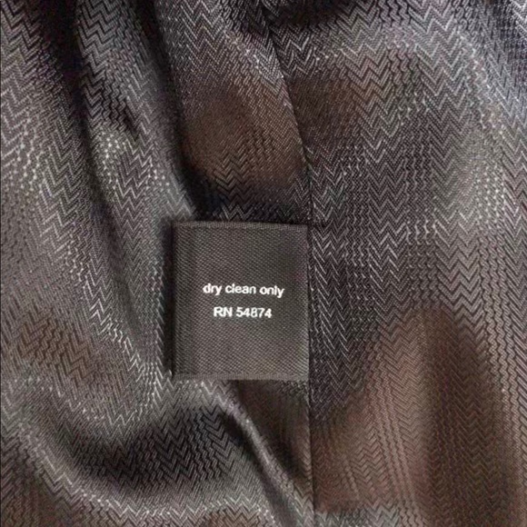 Limited Blk 2-Button Blazer. Sz 8. Modern Stretch - Picture 4 of 4